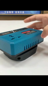 【ใหม่+COD】DTtool ตัวแปลงไฟ DC18VถึงAC220V การชาร์จเร็ว 300W อินเวอร์เตอร์ 50Hz อินเวอร์เตอร์เพียวซายเวฟ Makita แปลงไฟรถยนต์ 2 TypeC+1USB หม้อแปลงไฟ มีไฟ LED แบต Makita อินเวอร์แปลงไฟ Inverter เวอร์ชันใหม่