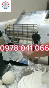 Máy cán pizza máy làm đế bánh pizza chạy điện chiều dài lô cán 30cm