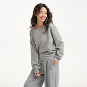 Hotwind | Off Shoulder Slanted Shoulder Stylish Loose Fitted Waist-defining Sweater