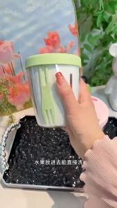 ถ้วยผลไม้อาหารทะเลแบบพกพา วัสดุ PP และซิลิโคนใหม่ ช่องใส่น้ำ กันรั่ว พร้อมท่อระบายน้ำ ภาชนะใส่สลัด ถ้วยอาหารเช้าพร้อมถ้วยสำหรับผู้หญิง