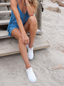 Large Size Canvas Shoes Womens Slip-On Thick Bottom Platform Knitted Surface Lazy Persons White Sneakers Casual Style