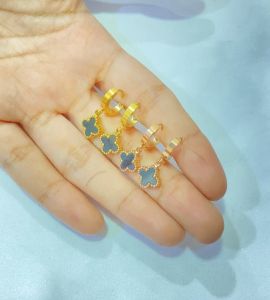 Anting Anak Titanium Jepit Clover Hitam Kecil Anti Karat Anti Alergi COD