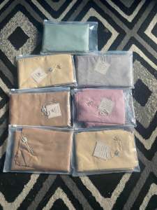 HIJAB SEGI EMPAT AZARAH PREMIUM MOTIF POLOS PREMIUM