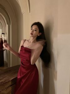 Váy Midi Không Tay Màu Đỏ Rượu Vang Thanh Lịch Cho Nữ Váy Lót Satin Gợi Cảm Mùa Hè Váy Lót Không Đều Cho Nữ