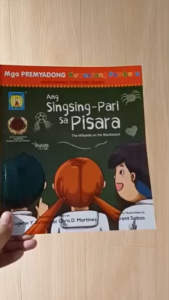 Mga Premyadong Kuwentong Pambata - Ang Singsing-Pari Sa Pisara / The Millipede On The Blackboard