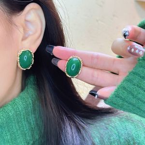 Elegant Vintage Green Earrings Womens Fashion Jewelry Geometric Pattern Alloy Ear Clips Stylish Accessory for All Occasions