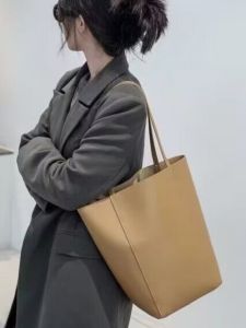 European and American Fashion All-Match Genuine Leather Womens Bag K-style Cowhide Womens Satchel Underarm Minimalist Large-Capacity Bucket Bag Tote Bag