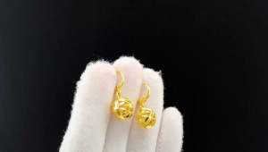 Bông Tai Vàng 18K Hạt Tròn Hoa Tòn Ten Quà Tặng Ý Nghĩa BTHOLLOWBALL1