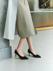 Joy & Peace | Autumn Metal Ring Vintage Pointed 6cm Heels