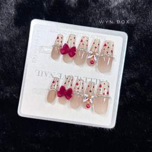 Nailbox thiết kế N18 – Ombre Kim Tuyến kèm Charm Lân Mừng Xuân (Tặng hộp kính + keo + miếng dán + dũa)