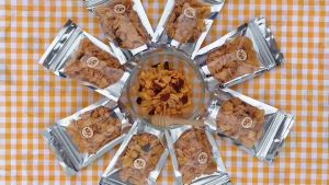 ถุง 45 กรัม หอมหวานอร่อย ส่งทุกวัน คอนเฟลกคาราเมล เป็นสิ่งที่สนุกที่สุด!