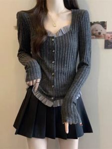 เสื้อถักไหมแฟชั่นสไตล์ฝรั่งเศส คอเหลี่ยม ไหล่ตรง ขนาดใหญ่ เสื้อชั้นในสีเทา แขนยาว ทรงปกติ ฤดูใบไม้ร่วง 2024