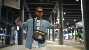 พร้อมส่ง กระเป๋าสะพายข้าง Divoom Pixel sling Bag - V พร้อมจอ Pixel ด้านหน้า กระเป๋าสะพาย สร้างรูปง่ายผ่าน APP