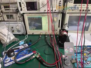 PE42540 SP4T RF Switch 10Hz ~ 8GHz Điều Khiển Tín Hiệu Cho Bộ Khuếch Đại Vô Tuyến Ham Thiết Bị Kiểm Tra ATE Đầu Ra SMA Đơn Cực Bốn Ném