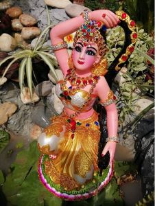 แม่ธรณี พ่นน้ำได้ สูง16นิ้ว.