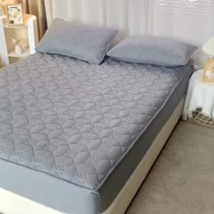 100% Waterproof Mattress Protector Thicken Quilted Cotton Bedsheet Queen Size Bed Sheet Cover Bed Cover