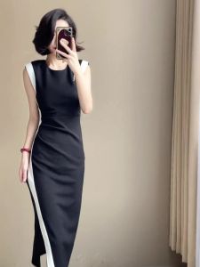 QFN | Đầm Bút Chì Ôm Body Đen Trắng Ghép Business Dài