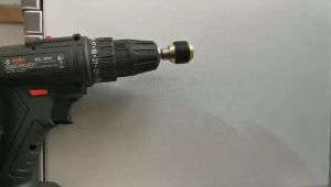 Adaptor mata Bor quick change Chuck Heksagonal 50/60mm pos yang diperluas 1 / 4 "Bits Nut Driver konverter cepat pop-up keyless drill chuck
