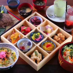 Creative Japanese Cuisine Wooden Box Sushi Box Multi-grid Simple Real Wood Sashimi Plate Rectangular Shaped Dining Plate