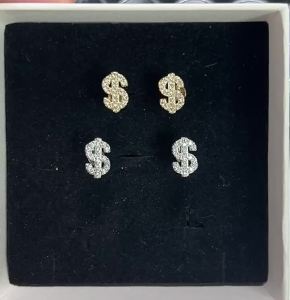 <1122> Anting-anting Huruf Dolar Gerudi Penuh Amerika Lelaki High-End Hip-Hop Trend Niche Lelaki dan Wanita Fesyen Anting-anting