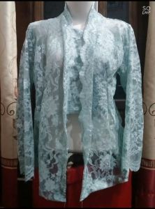 kebaya brokat kutubaru pengait peniti.kebaya wisuda bahan brokat terbaru/atasan kebaya brokat tulle tanpa puring/kebaya sofia bali tradisional jaman dulu termurah/kebaya jaman dulu kancing peniti/kebaya kartini burkat sofia/atasan termurah.