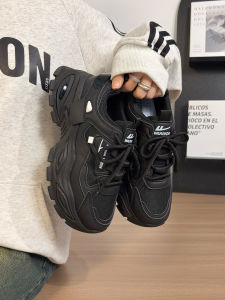 รองเท้ากีฬาผู้ชาย Warri 2025 ฤดูใบไม้ร่วง สีดำ รองเท้าวิ่งแบบลำลอง รองเท้าพ่อ ทรงหนา ระบายอากาศได้ดี รองเท้าผ้าใบแบบลำลอง