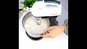 เครื่องผสมแป้งไฟฟ้า 2L แถมหัวตี 4ใบ ตีไข่ ตีแป้ง ตีวิปครีม ผสมอาหาร นวดแป้ง ปรับความเร็วได้ 7ระดับ