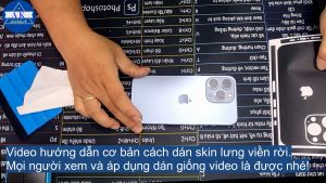 skin đen nhám lưng viền rời cho ihone 12 đến 15 pro max bảo vệ máy chống trầy xước và làm đẹp tạo thêm diện mới
