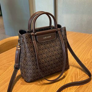 Fashionable Versatile Leather Womens Shoulder Bag
