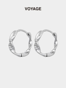 Silver Plated Diamond Embedded Simple Circle Earrings Womens Fashion Jewelry Luxury Sensation Ear Cuff Fresh Outburst