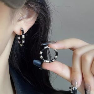Fashionable Retro Black White Bamboo Node Womens Earrings Unique Design High-End Feelings Ear Jewelry 2025 Trend New Model