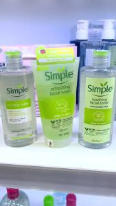 Nước Hoa Hồng SIMPLE Soothing Facial Toner 200ml