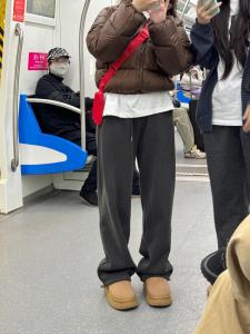 กางเกงกีฬาขายาวเอวสูงทรงหลวมสำหรับผู้หญิง กางเกงขายาวทรงตรงบุขนแกะ ทรงหลวม ทรงสลิมฟิต กางเกงขายาวทรงหลวม