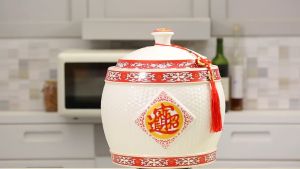 ceramic rice jar household kitchen with lid rice bucket sealed jar storage jar moisture-proof and insect-proof rice jar
