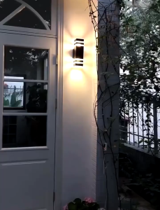 โคมไฟติดผนัง LED สีดำ ไฟติดผนัง โคมไฟติดผนัง กันน้ำ เชิงเทียนโคมไฟติดผนัง สำหรับติดผนังห้องนอน led Wall Lamp IP67 กันน้ำ