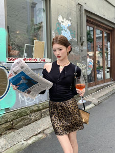 เสื้อยืดคอกลมแขนยาวทรงสลิมฟิตสำหรับผู้หญิง Aviva on Earth Pure Color Sweet And Spicy Style V-neck Knitted Long Sleeve