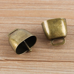 (2pieces/bag)3.44 * 3.5CM Christmas Opening Retro Horn Decorative Pendant Christmas Tree Matching Design