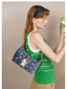 TOUTOU | HelloKitty Crossbody Bag