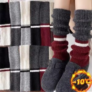 Mới Dày Dệt Kim Làm ấm chân Mùa Đông Ấm Áp Mềm Mại tất ống dài trung bình Thời Trang phong cách Harajuku Cashmere Dệt Kim Của Phụ Nữ Vớ