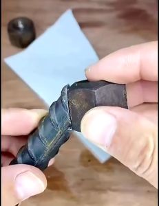 Oily glue Strong Oil Based Adhesive kasut shoe repair metal besi wood kayu ceramic plastic油性原胶 Glue Strong Adhesive Water Universal 50g