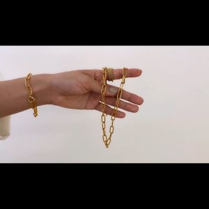 18k Gold Paperclip Bracelet & Zircon Necklace Set: A Gift for Women