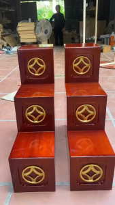 Giá Gốc Xả Kho – Bục Kê Hai Bên Bàn Thờ Thần Tài Chạm Đồng Xu