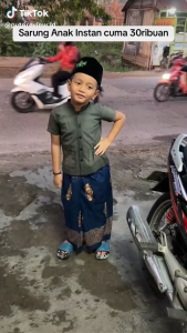 SARUNG INSTAN ANAK MOTIF SARWON USIA 2 - 12 TAHUN BAHAN KATUN BISA COD