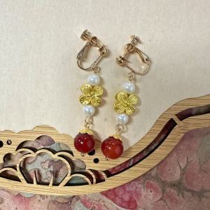 Red Chinese Style Pearl Mauna Golden Flower Earrings Vintage Design New Year Womens Fashion Jewelry Ear Decorations Clip-On