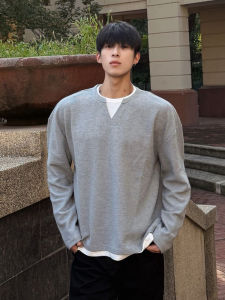 เสื้อยืดคอกลมแขนยาวสีเทาสำหรับผู้ชาย ทรงหลวม สไตล์อเมริกัน เสื้อสเวตเตอร์คอวี แฟชั่นฤดูใบไม้ร่วง เสื้อเชิ้ตคอกลม