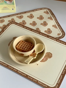 แผ่นรองจานหนังPU ที่รองจาน แผ่นรองจาน ลายการ์ตูน กันร้อน กันกระเด็นได้ดี ดูดซับน้้ำได้ดี