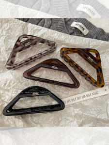 ขนาดใหญ่อะคริลิค Shark Hair Claw คลิปสามเหลี่ยม Hollow Out เรียบง่าย ดีไซน์ สําหรับผมผู้หญิง < Ne1> อุปกรณ์เสริมด้านหลังหัว Bun