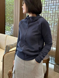 เสื้อสเวตเตอร์มีฮู้ดสำหรับผู้หญิง ฤดูใบไม้ผลิ 2025 เสื้อคาร์ดิแกนแขนยาวทรงหลวมสบายๆ สไตล์ลำลอง ปกโปโล คอตั้ง