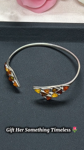 MILLENNE Multifaceted Baltic Amber Studded Dual Triangle Open Silver Adjustable Bracelet with 925 Sterling Silver (MLP-01)