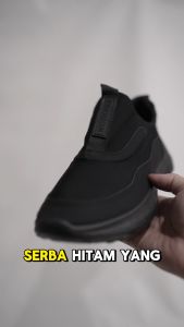 RJT Sepatu Sneakers Pria Keren Slip On Black Dewasa Gaya Casual sporty Terbaru - Murah